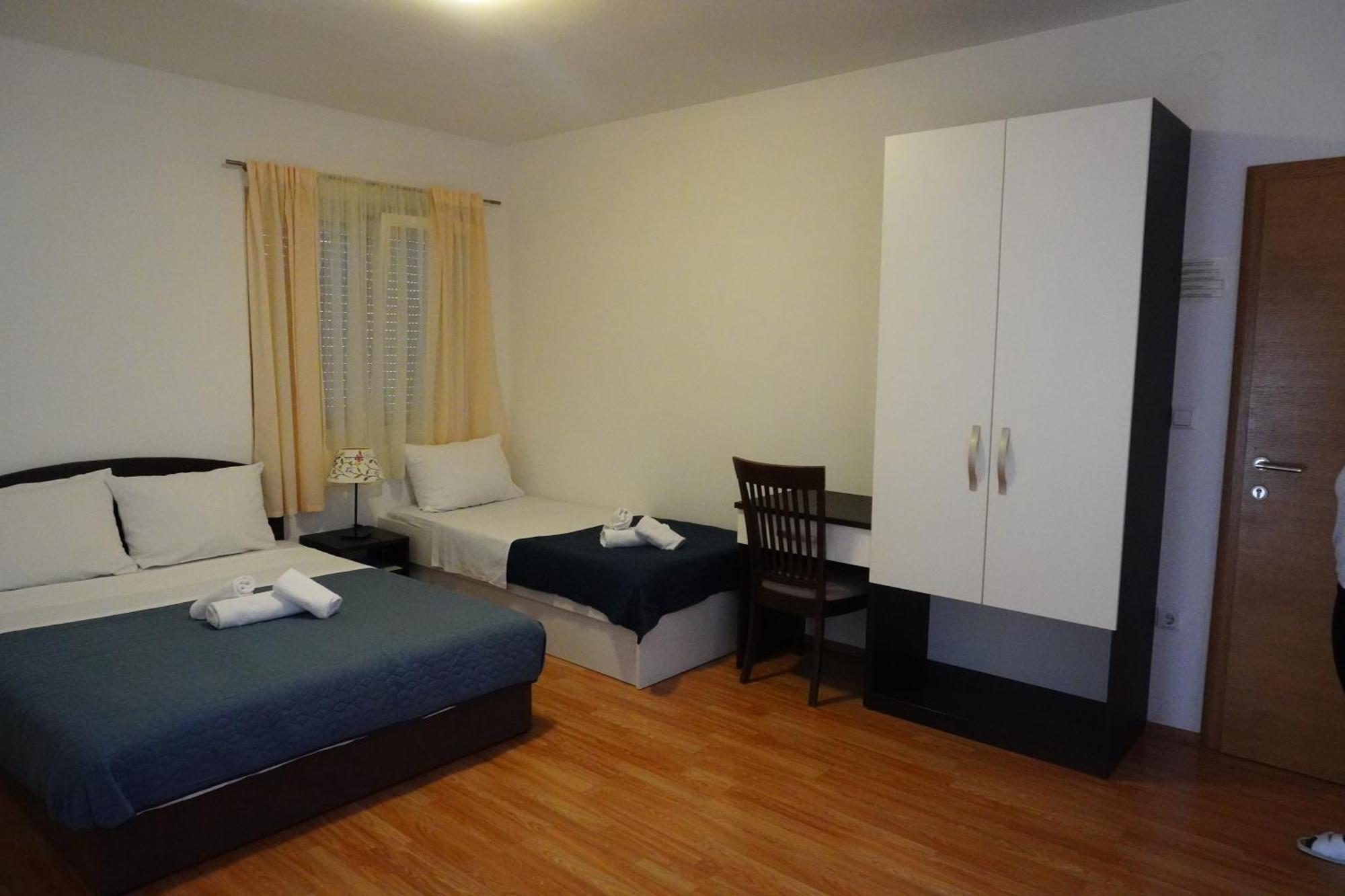 Guest House Maritimo Sukosan Exterior photo
