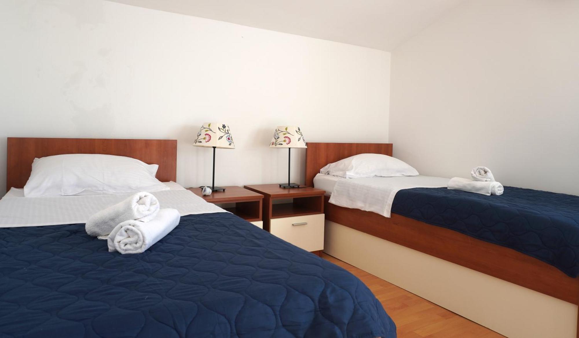 Guest House Maritimo Sukosan Exterior photo